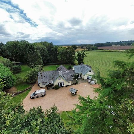 فيلا Brownhills Eaton  المظهر الخارجي الصورة