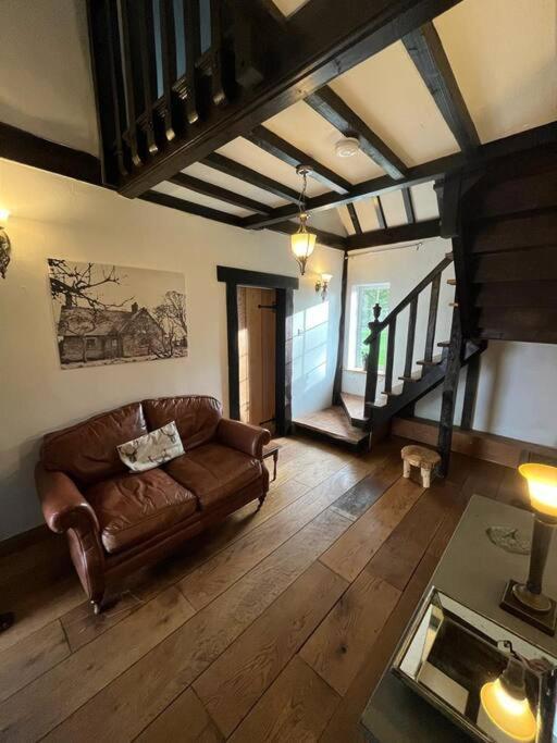 فيلا Brownhills Eaton  المظهر الخارجي الصورة