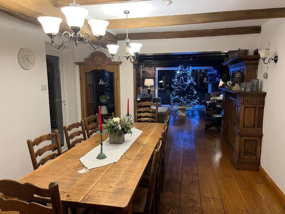 فيلا Brownhills Eaton  المظهر الخارجي الصورة