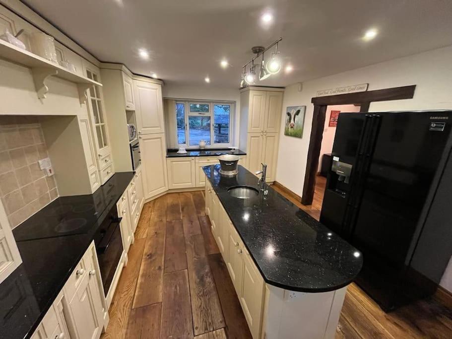 فيلا Brownhills Eaton  المظهر الخارجي الصورة